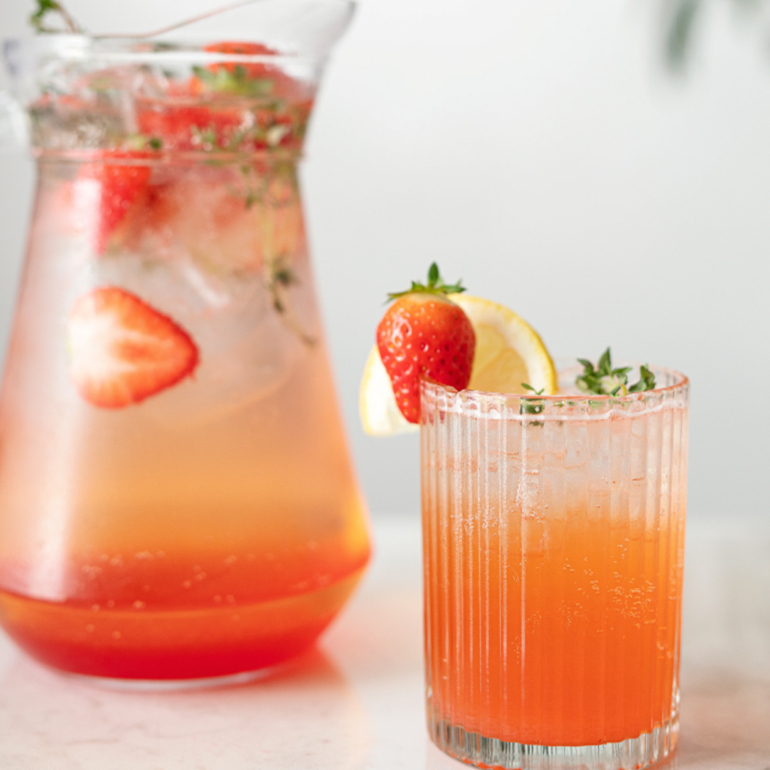 Non-alcoholic strawberry refresher