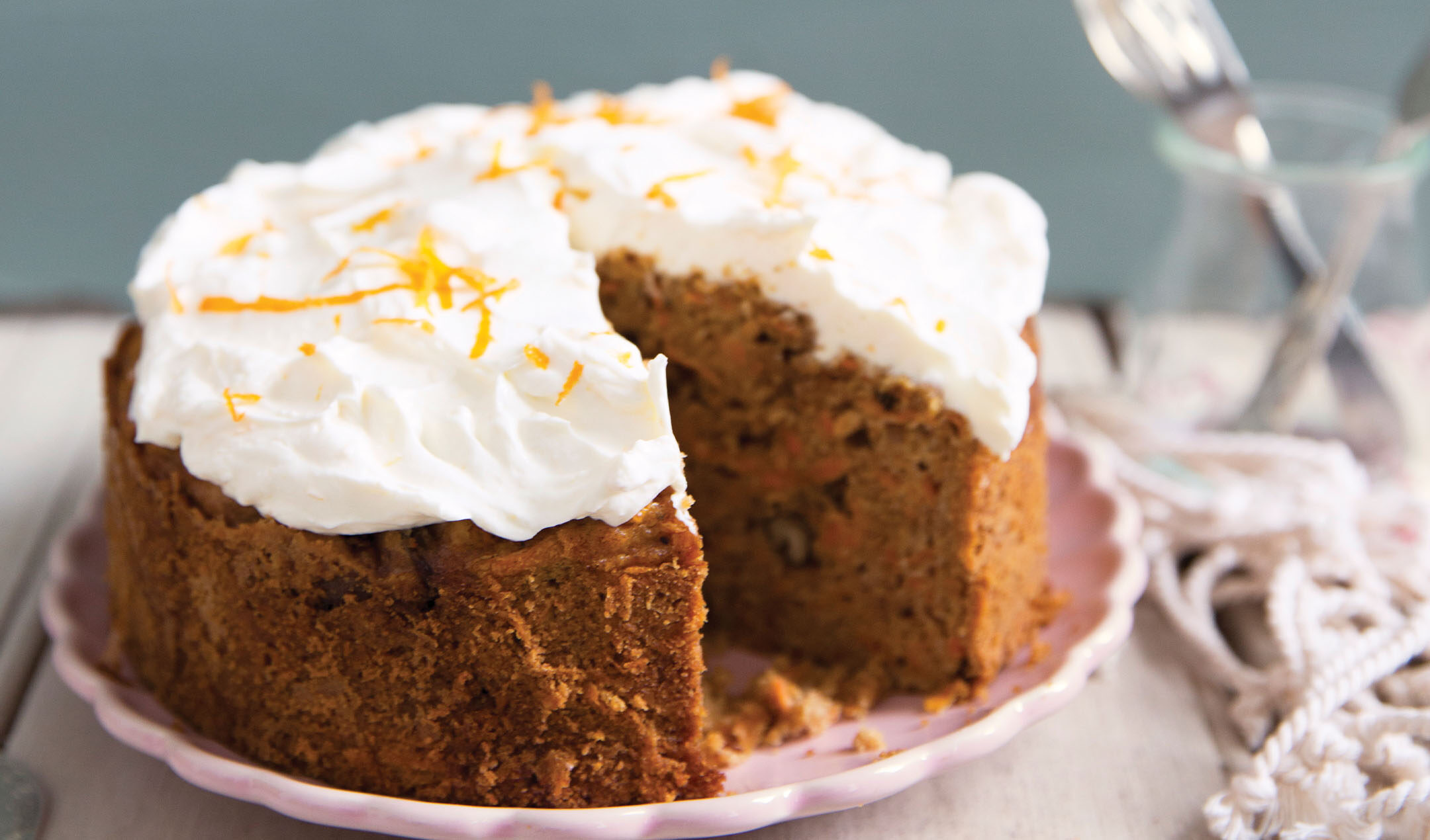 Spiced carrot cake recipe | easyFood