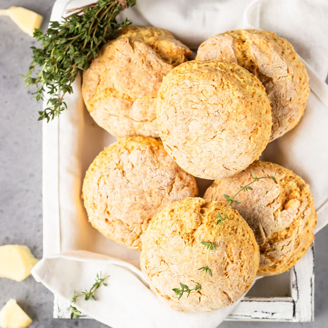 Cheddar jalapeño scones | easyFood