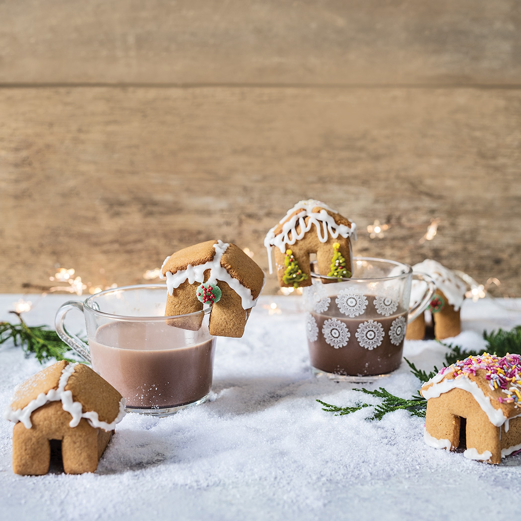 https://easyfood.ie/wp-content/uploads/2022/12/Gingerbread-mug-toppers-recipe-feature-image.jpg