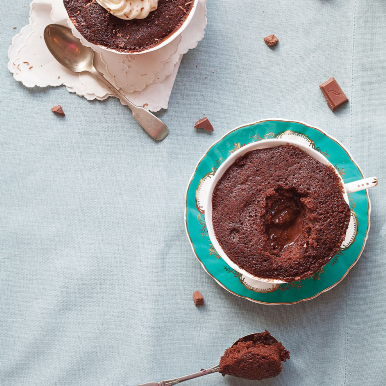 Molten lava chocolate mug cake