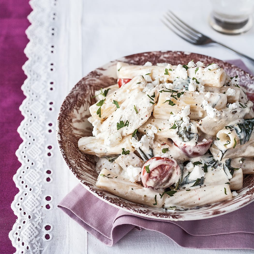 One-pot chicken penne with goat's cheese | easyFood