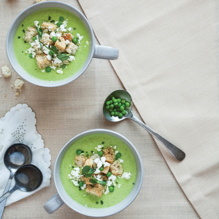 Pea soup with garlic croutons and Feta