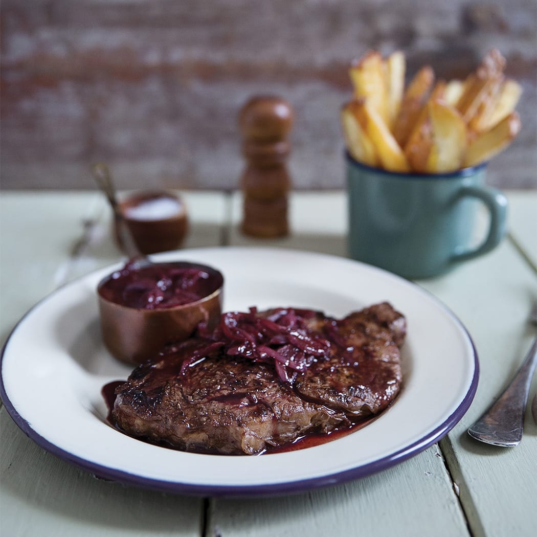 Steak with red wine sauce recipe | easyFood