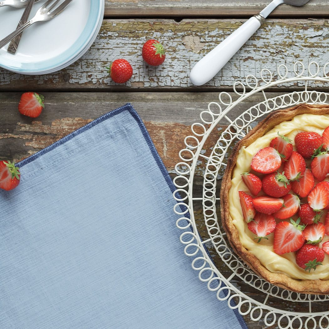 Summer strawberry tart with crème pâtisserie recipe | easyFood