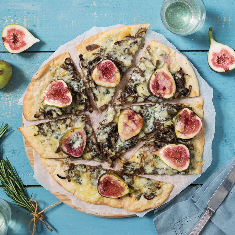 Fresh fig, balsamic onion & blue cheese pizza