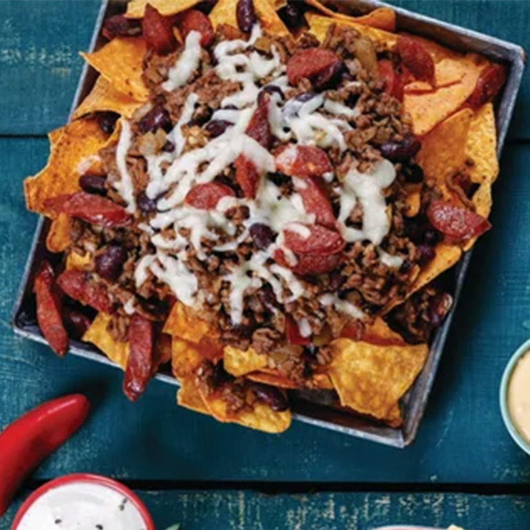 Chilli beef and cheese nachos