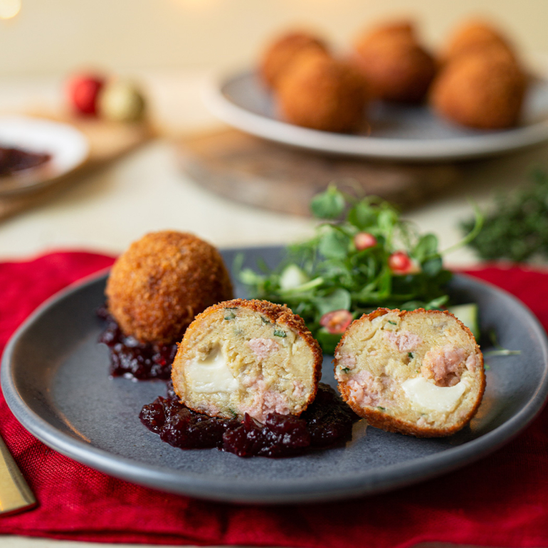 Clonakilty ‘Ispíní’ Sausage Stuffing Bombs