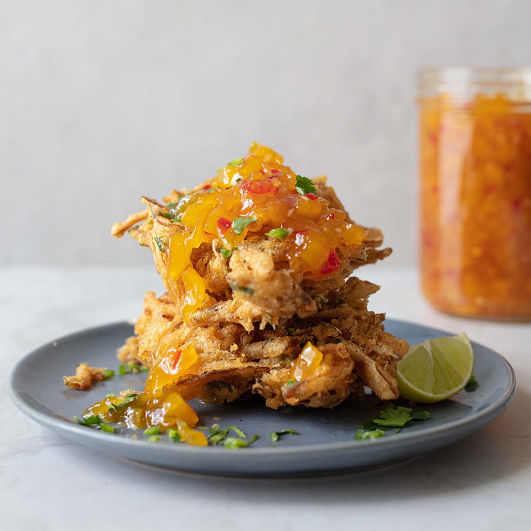 Homemade onion bhaji recipe | easyFood