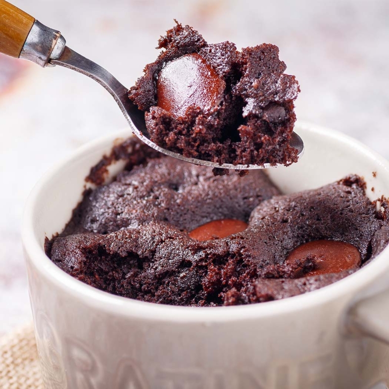 Make a chocolate mug cake in just 4 minutes!