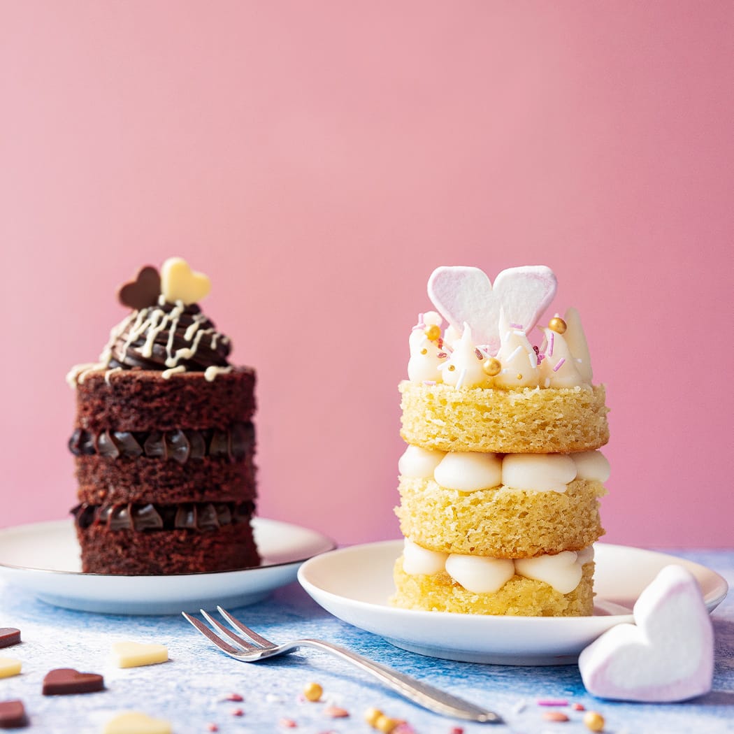 Mini layer cakes recipe | easyFood