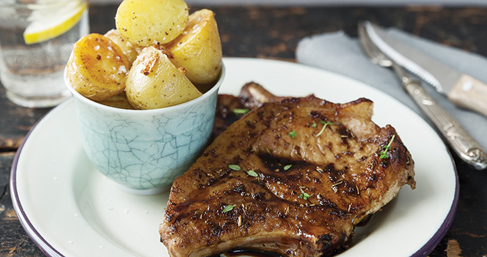 Sweet and sour pork chops with roasted garlic potatoes - Easy Food