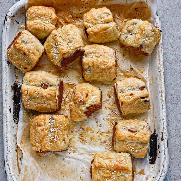 The best sausage roll recipes for every picnic!