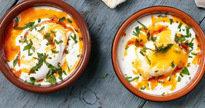 Turkish_Poached_Eggs- Easy food