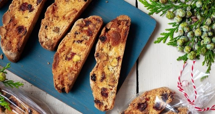 Cranberry and pistachio biscotti christmas edible gifts