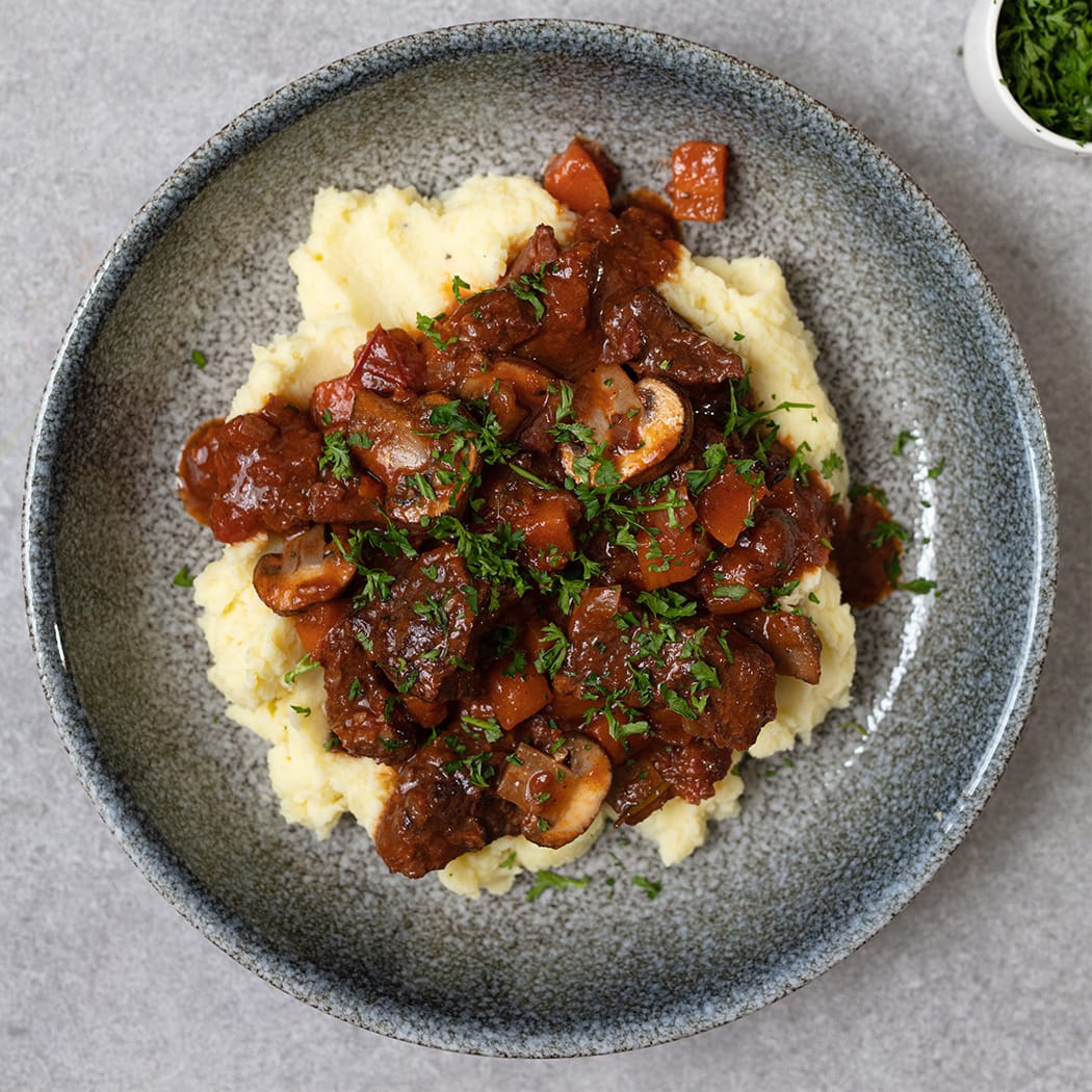 Beef and mushroom stew recipe | easyFood