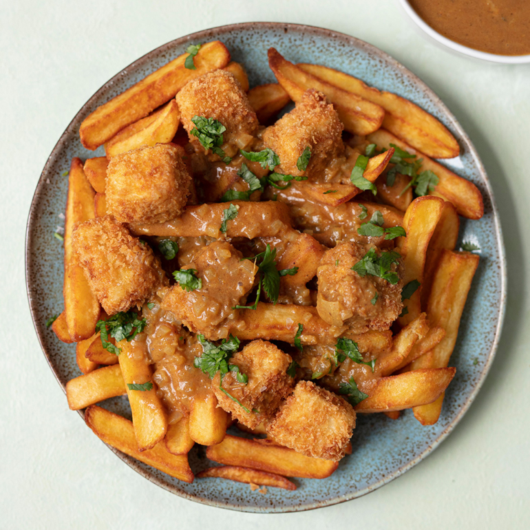 Breaded tofu and curry chips