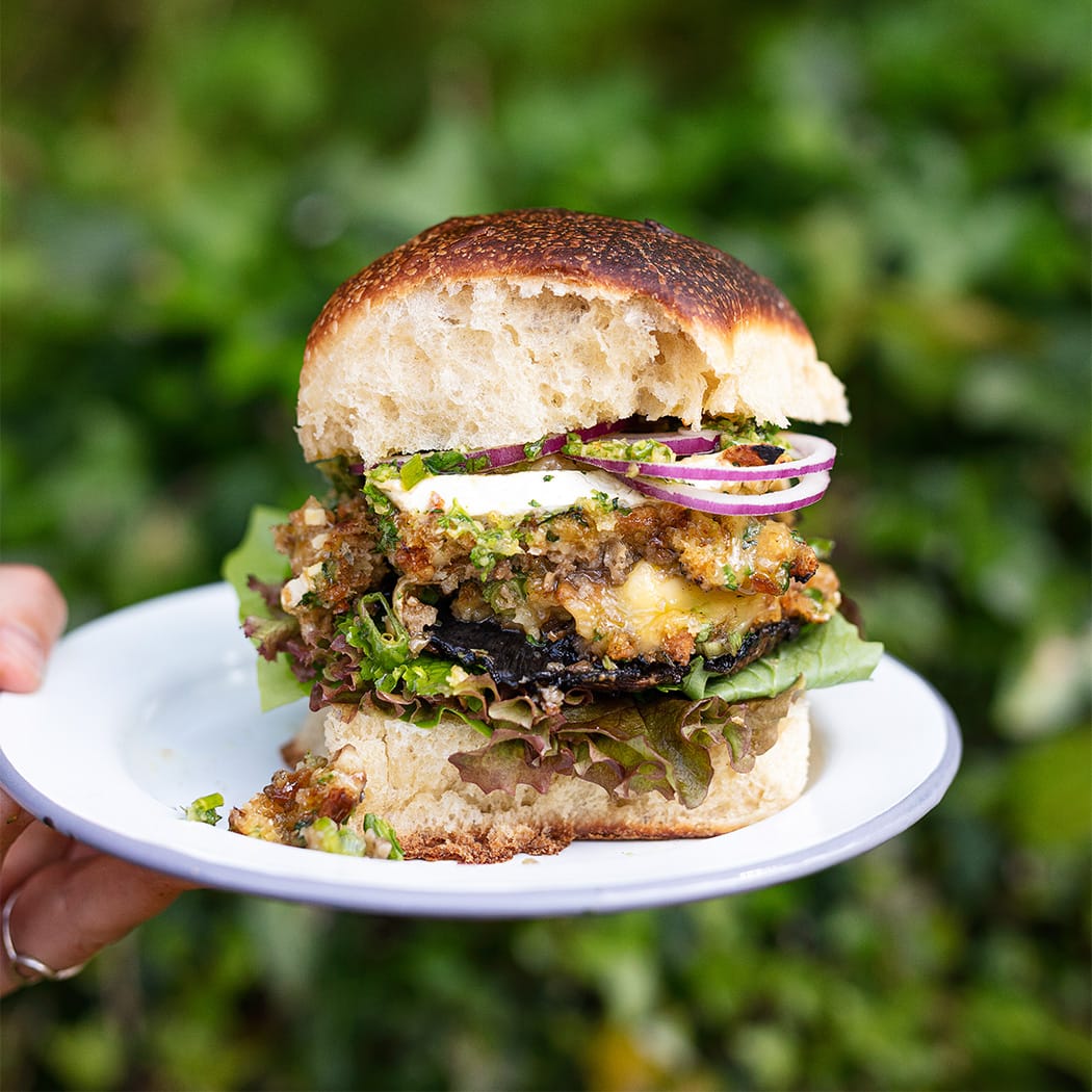 Cheesy stuffed mushroom burgers recipe | easyFood