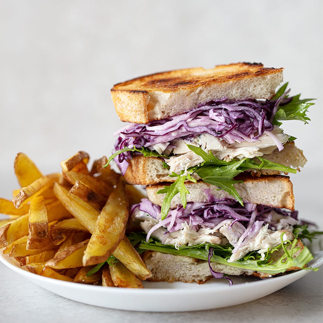 Chicken & goatʼs cheese sandwich with purple slaw | easyFood