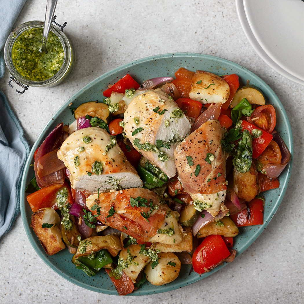 chicken-in-parma-ham-with-mediterranean-vegetables-easyfood