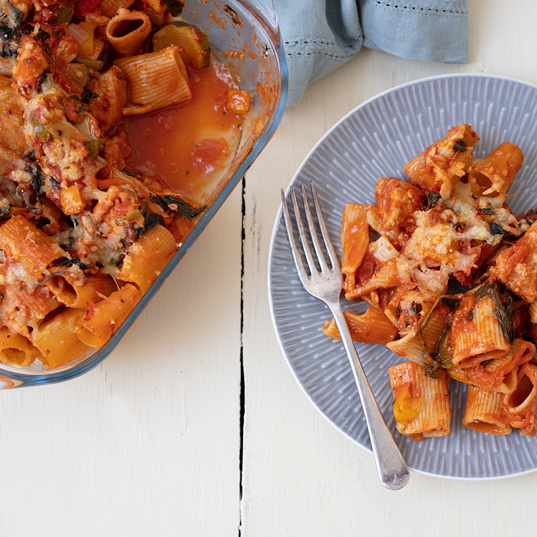 Chicken pasta bake | easyFood