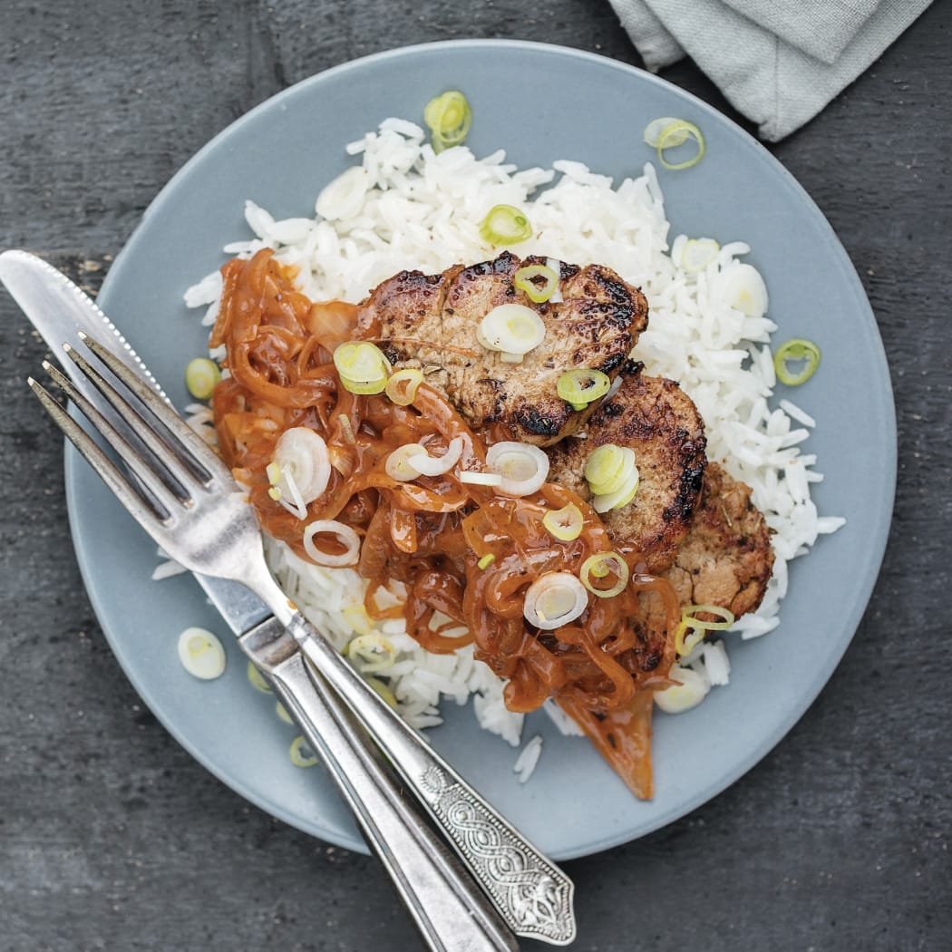 Cumin and sage pork chops recipe | easyFood