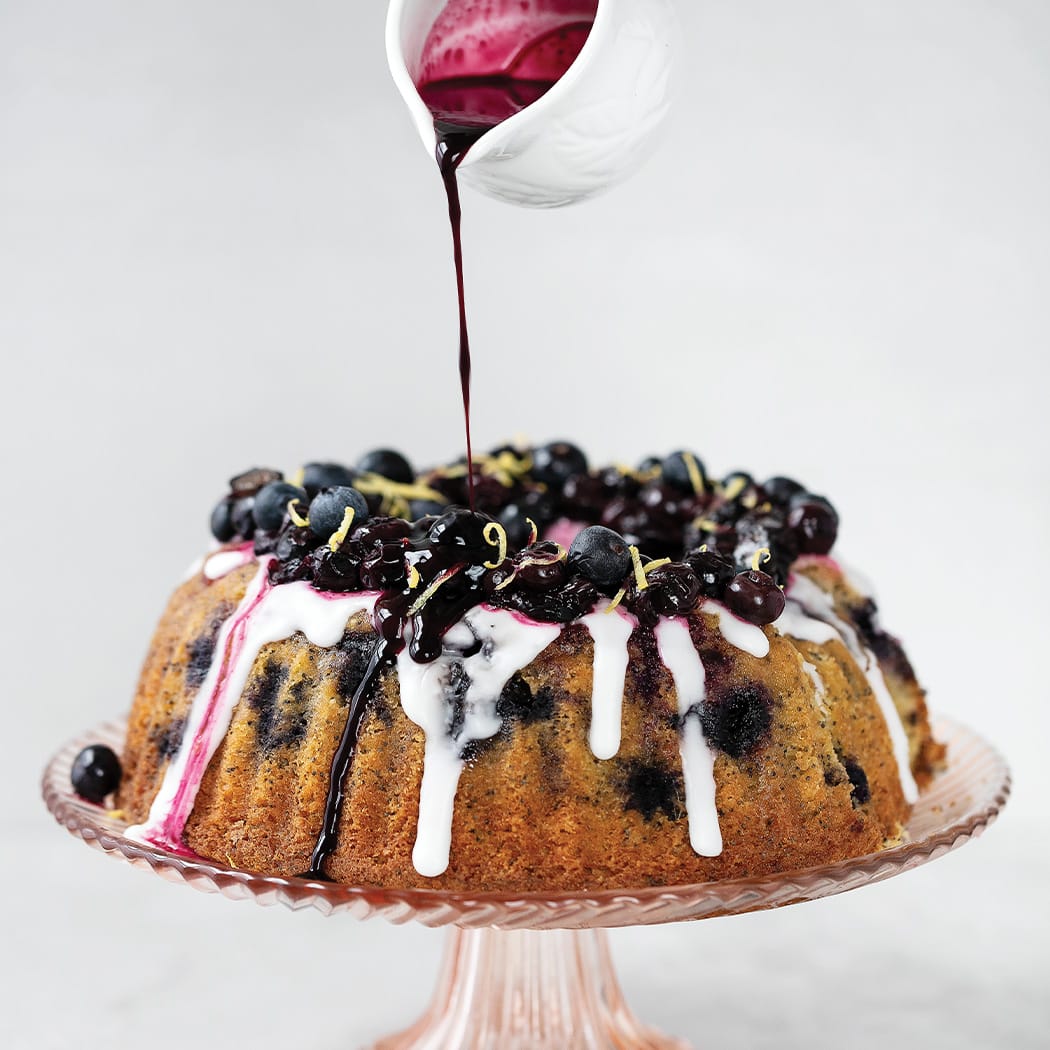 Lemon, poppyseed and blueberry bundt recipe | easyFood