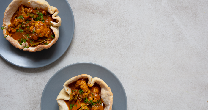 Naan bowls with veggie curry