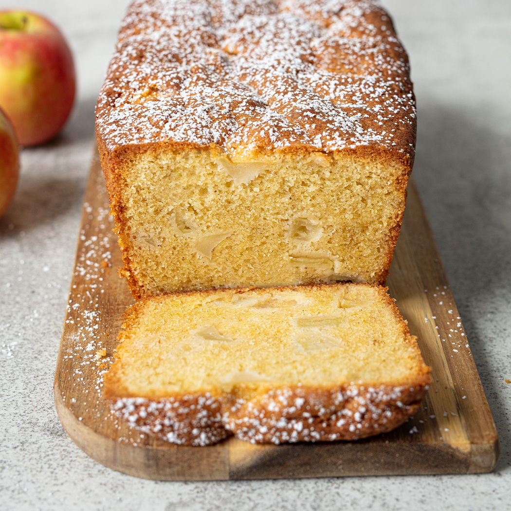 Old-fashioned apple loaf recipe | easyFood