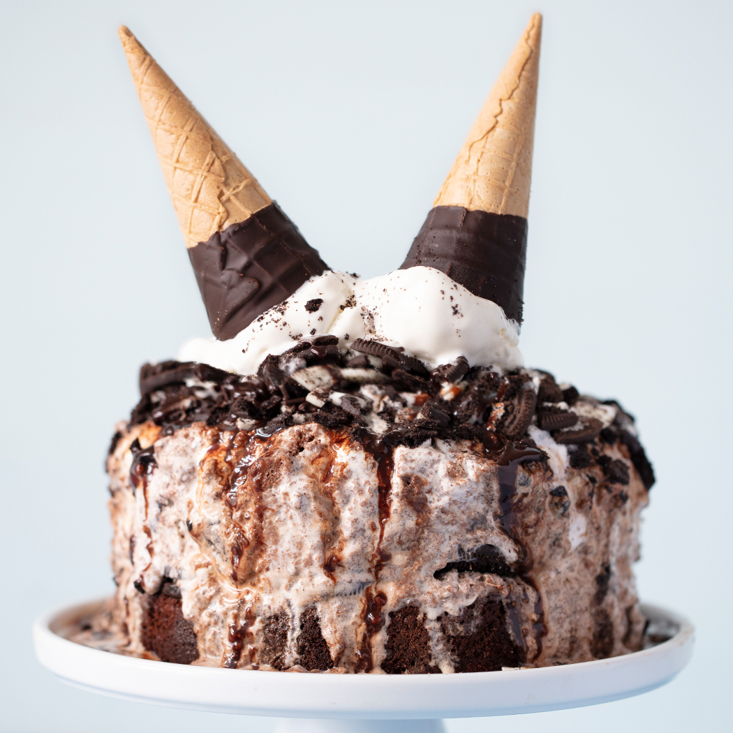How to Make an Ice Cream Cake: The easy way! -Baking a Moment