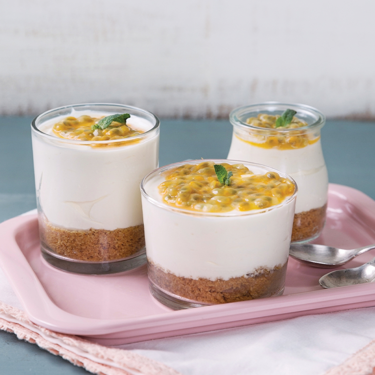 Passionfruit cheesecake pots