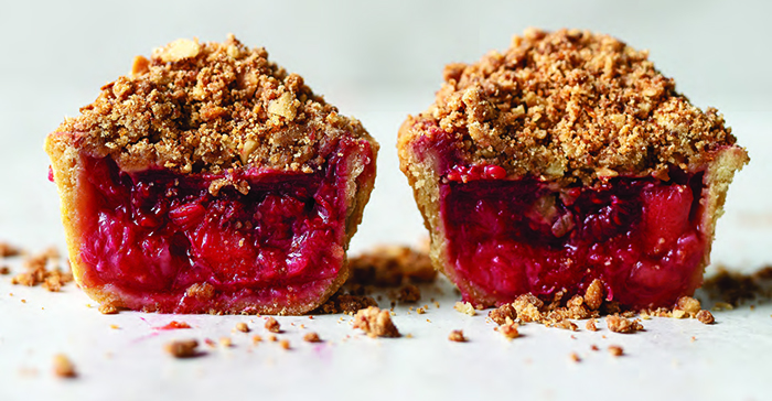 rhubarb raspberry crumble pies