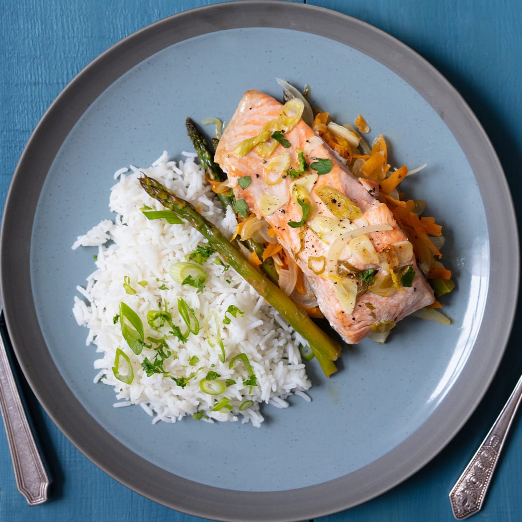 Salmon and vegetables en papillote | easyFood