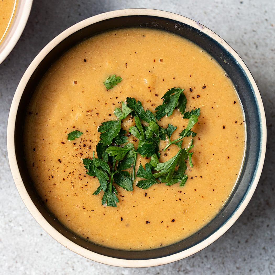 Simple red lentil and carrot soup recipe | easyFood