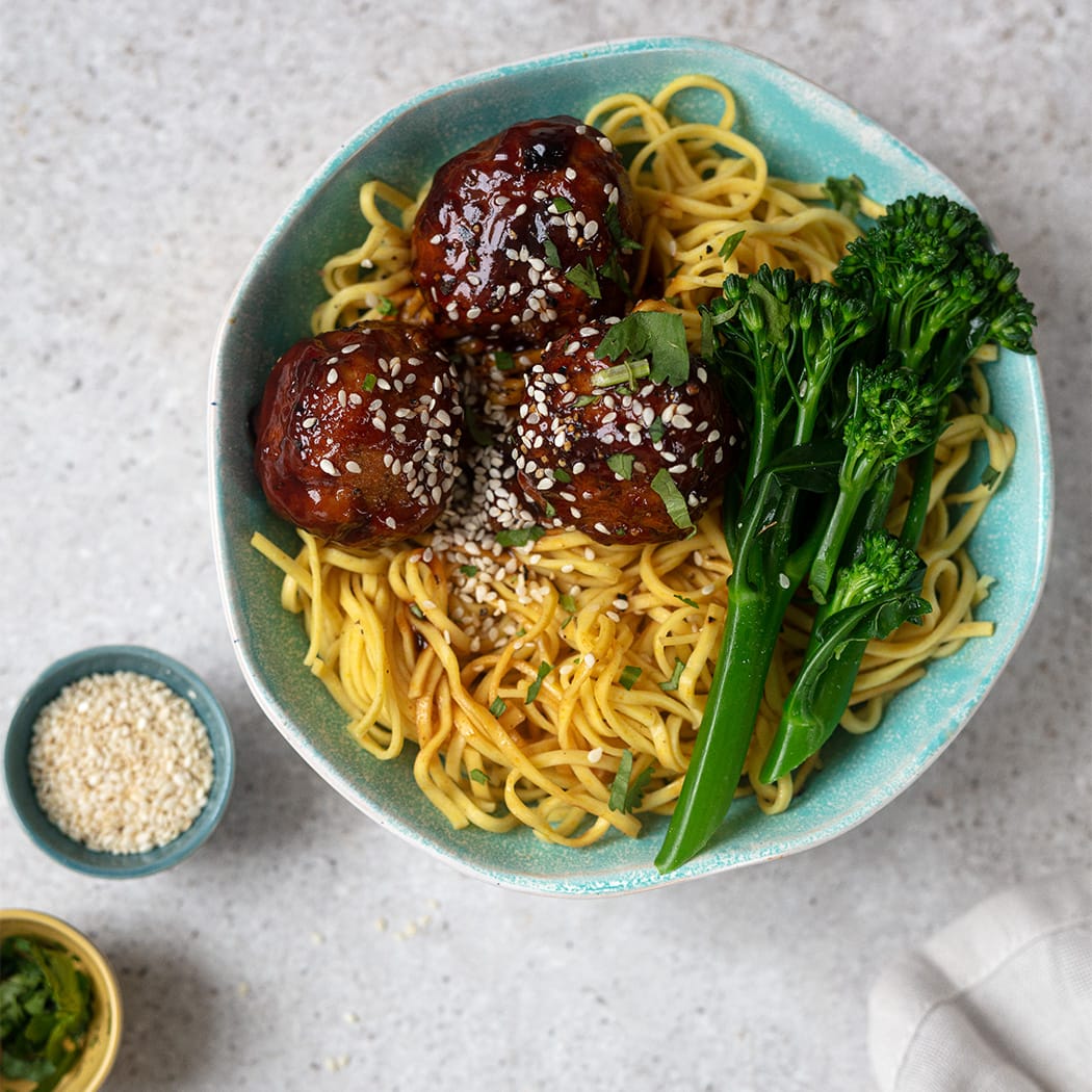 Teriyaki pork meatballs recipe | easyFood