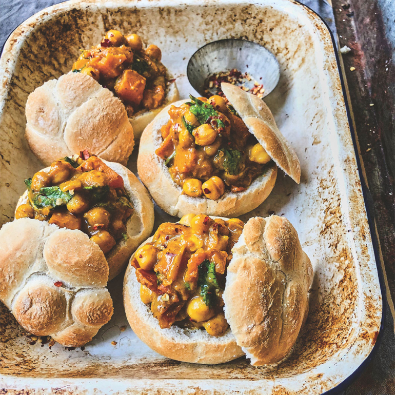 Bunny chow with sweet potato and chickpea curry