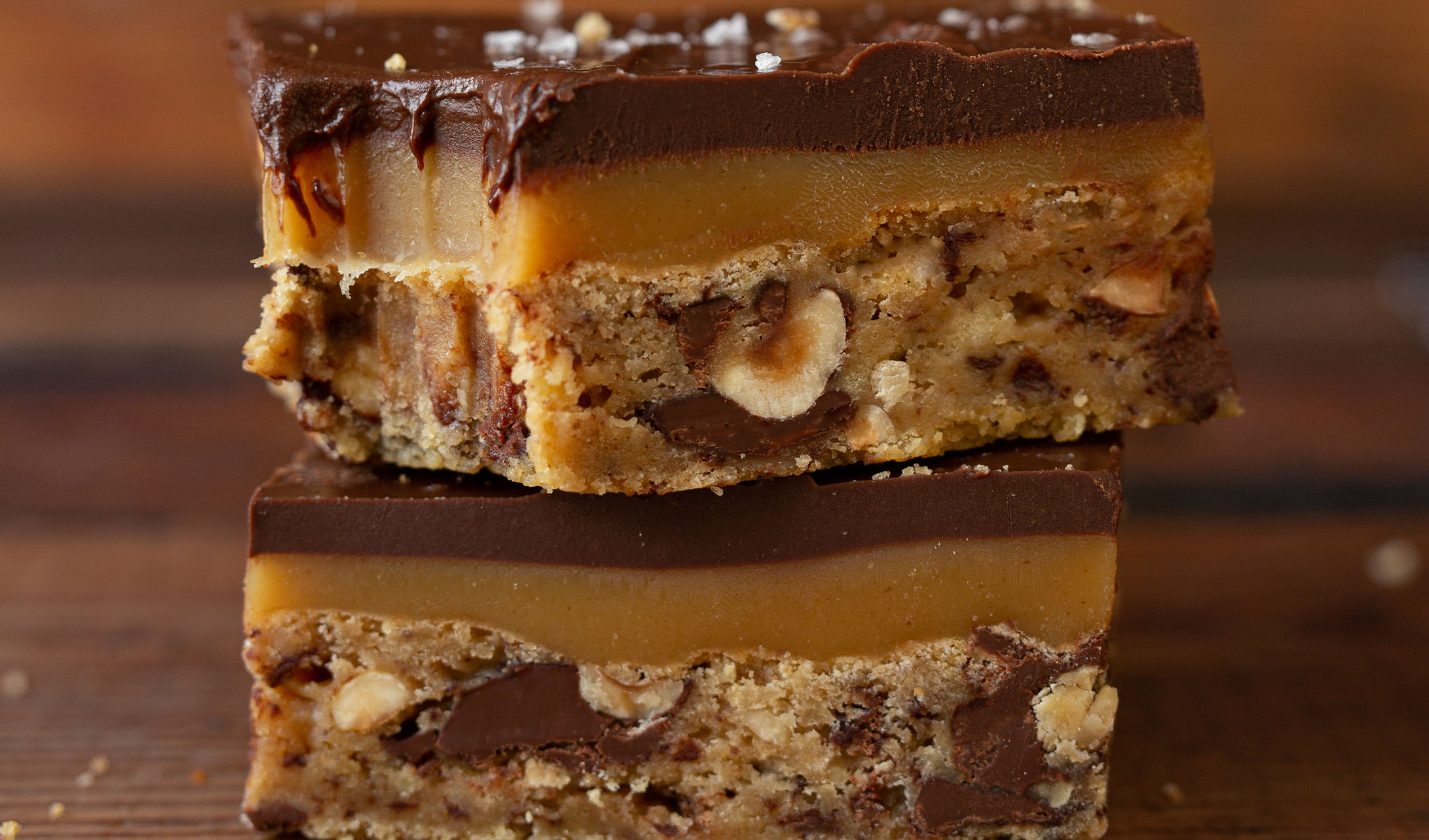 Salted caramel chocolate cookie bars banner