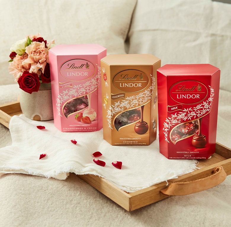 Win 1 of 3 Lindt chocolate hampers worth €100 each easyFood