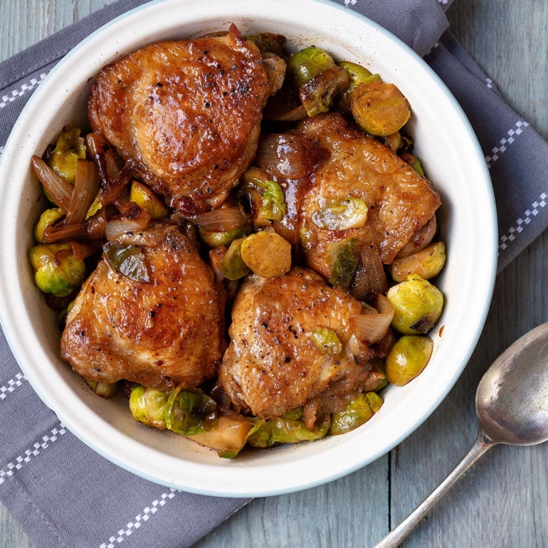 Roasted chicken with apples and sprouts