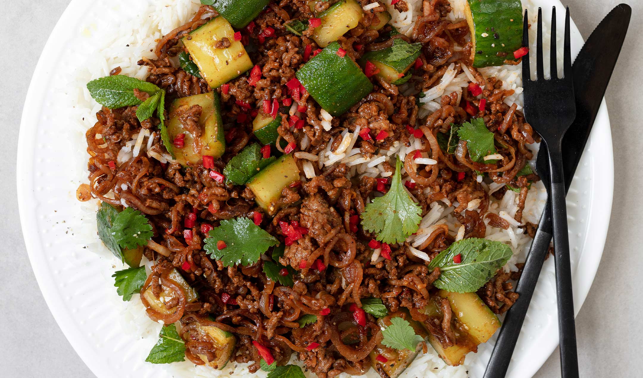 Spicy beef and crushed cucumber stir-fry