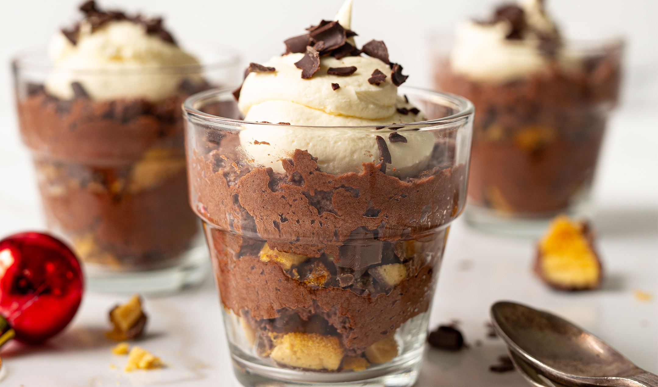 https://easyfood.ie/wp-content/uploads/2023/11/Gluten-free-chocolate-and-honeycomb-mousse.png