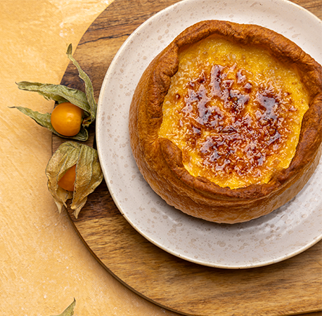 Cinnamon-spiced crème brûlée croissant bowls